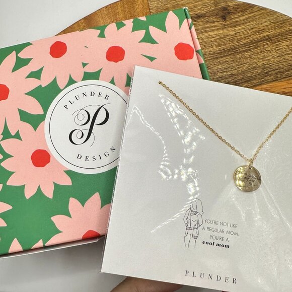 Plunder Design Gold-Plated "Cool Mom" Necklace With Floral Gift Box - Picture 5 of 6